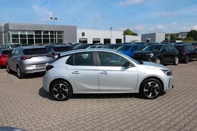 Gebraucht Opel Corsa-e Edition 100 kW (136 PS) 2024 Silber Kleinwagen