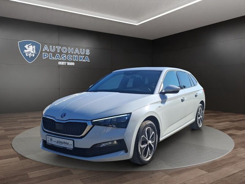 Weiß Gebraucht 2020 Skoda Scala Drive Kleinwagen | 16.950 € (Guter Preis) - Bild 1/4