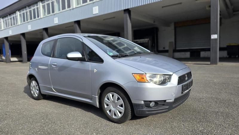 Silber Gebraucht 2012 Mitsubishi Colt Kleinwagen | 2.600 € (Fairer Preis) - Bild 1/4