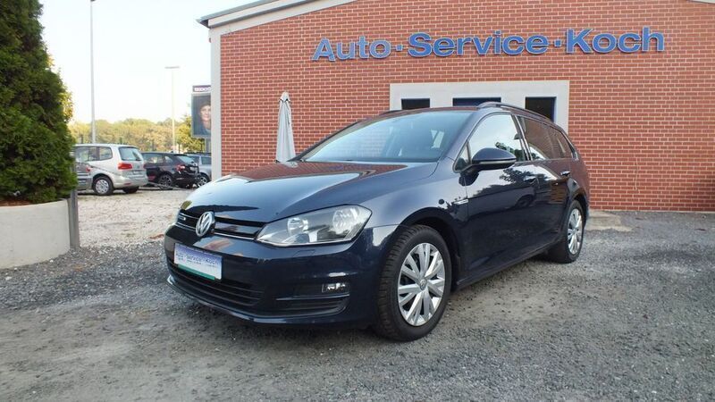 Night blue metallic Gebraucht 2015 VW Golf VII Kombi | 9.750 € (Fairer Preis) - Bild 1/4