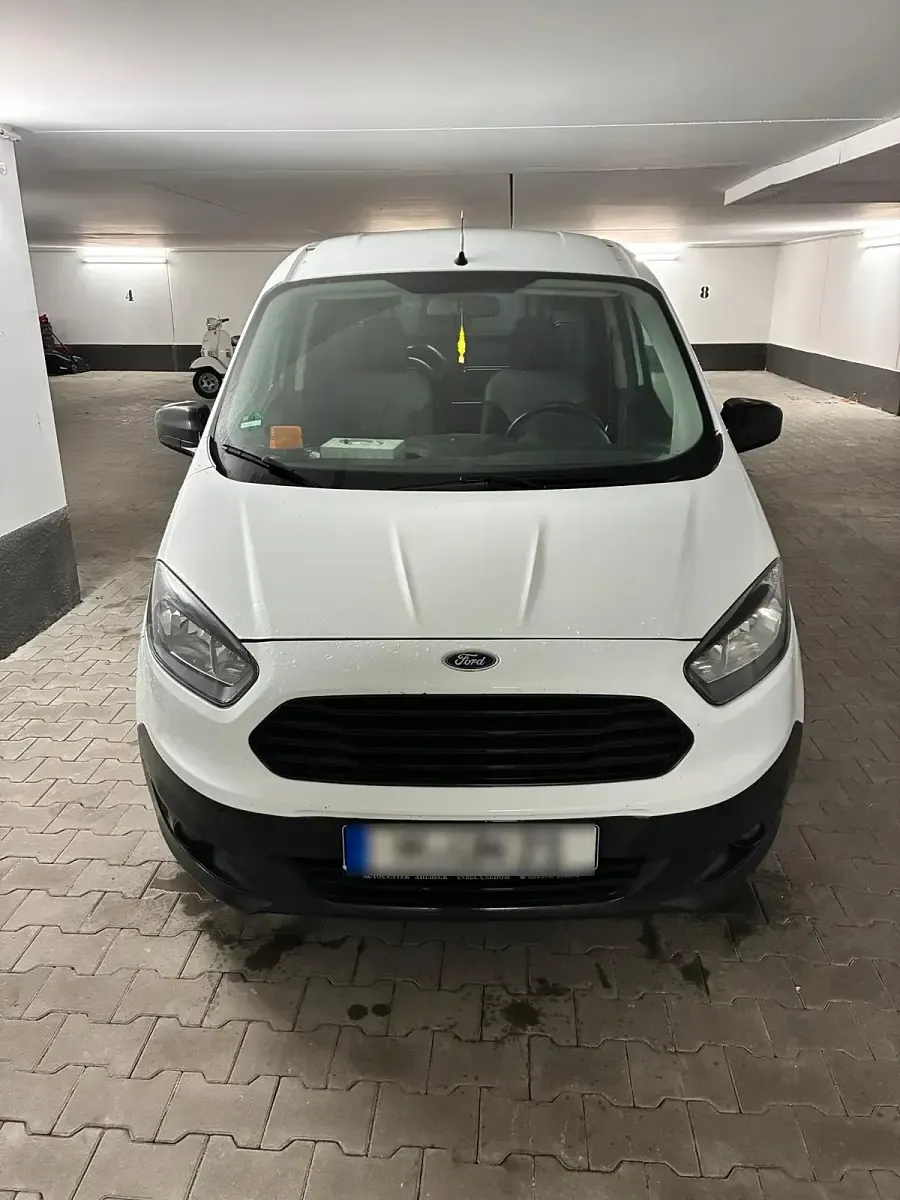 Gebraucht Ford Transit 2018 Weiß Van / Kleinbus
