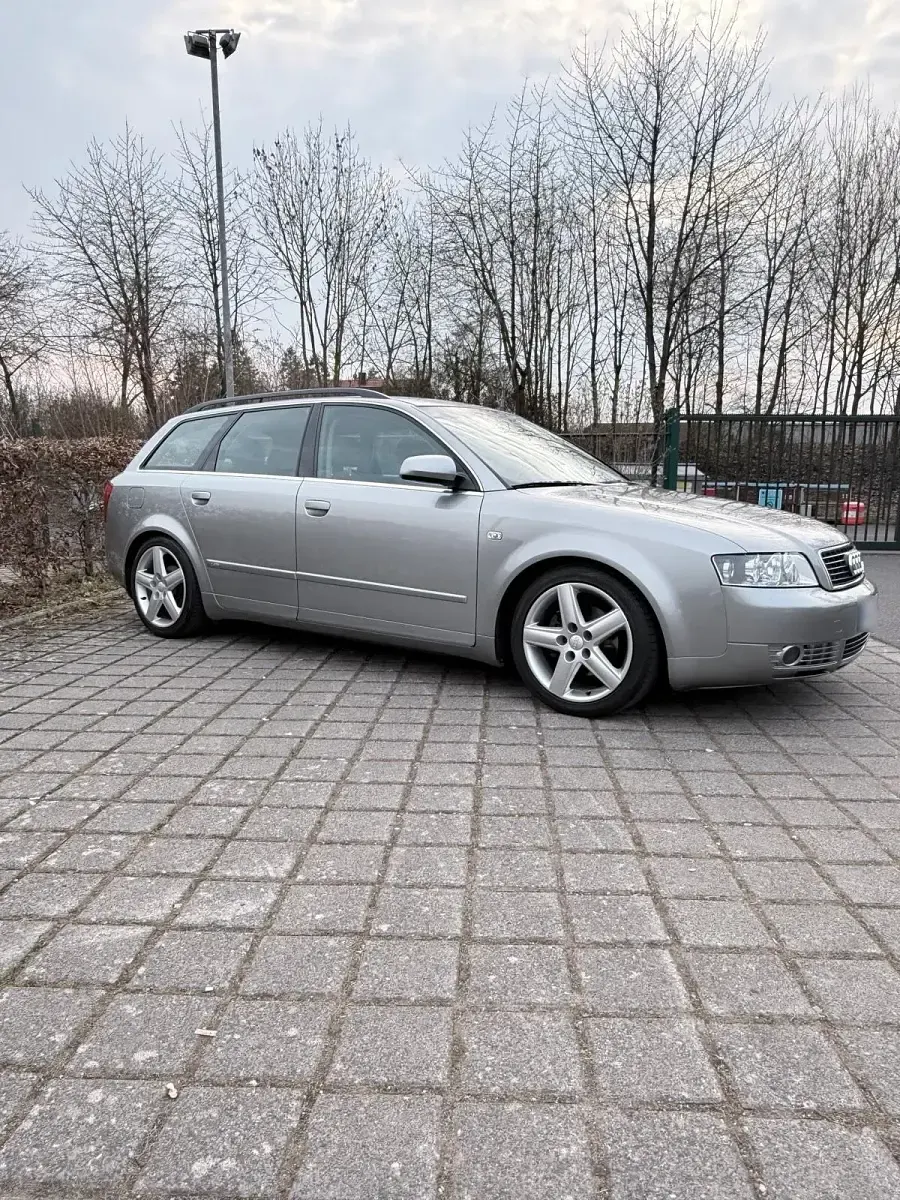 Gebraucht Audi A4 131 PS (96 kW) 2001 Andere farben Kombi