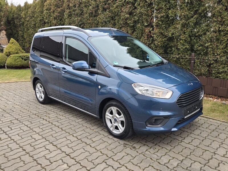 Gebraucht Ford Tourneo Courier Titanium 101 PS (74 kW) 2019 Blau Van / Kleinbus