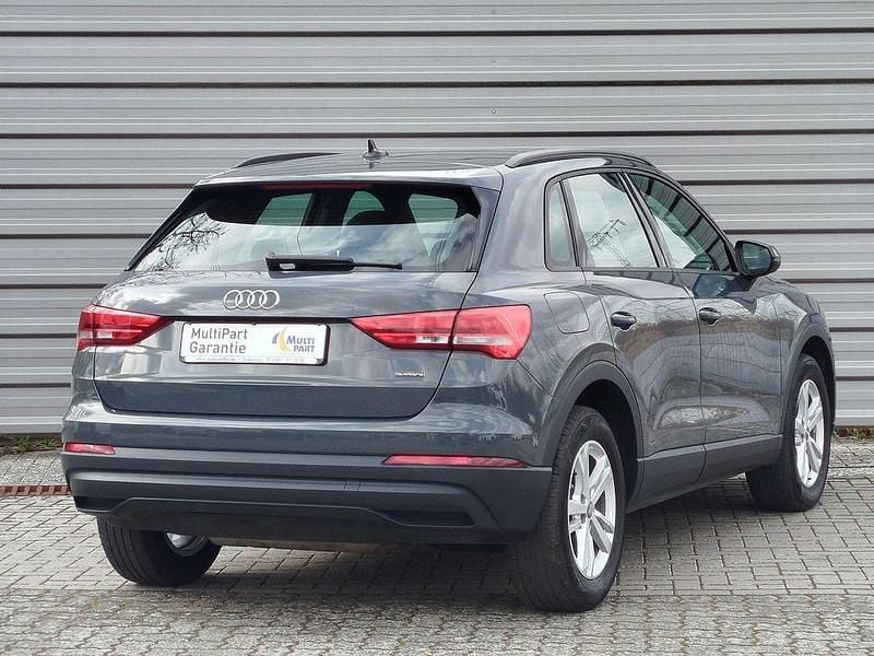Gebraucht Audi Q3 Basis 195 PS (143 kW) 2019 Grau SUV