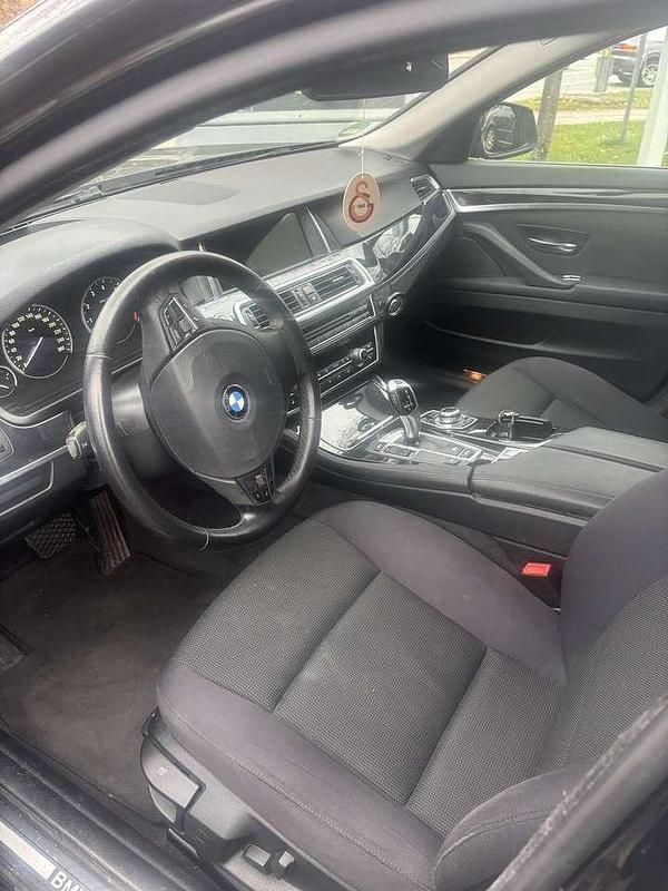 Gebraucht BMW 520 184 PS (135 kW) 2013 Limousine