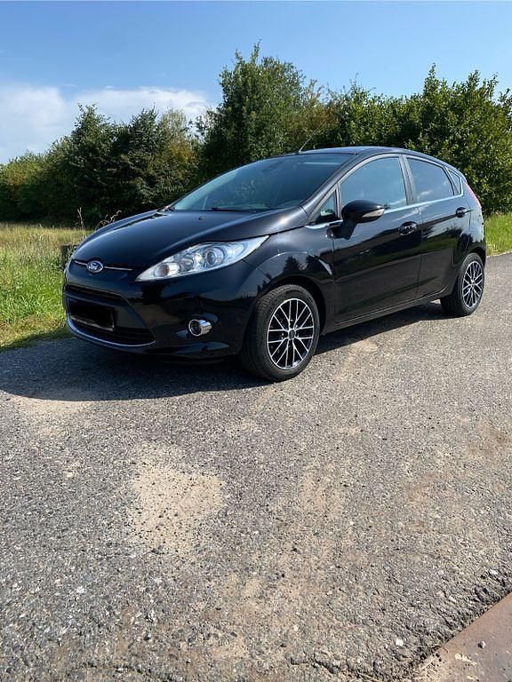 Schwarz Gebraucht 2012 Ford Fiesta Titanium Kleinwagen | 3.200 € (Guter Preis) - Bild 1/4