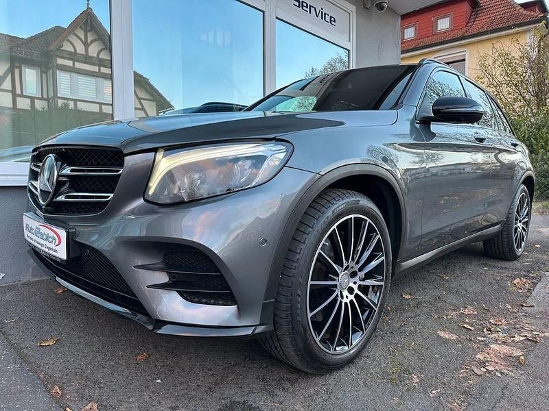 Grau Gebraucht 2015 Mercedes GLC250 AMG SUV | 33.999 € (Etwas zu teuer) - Bild 1/4