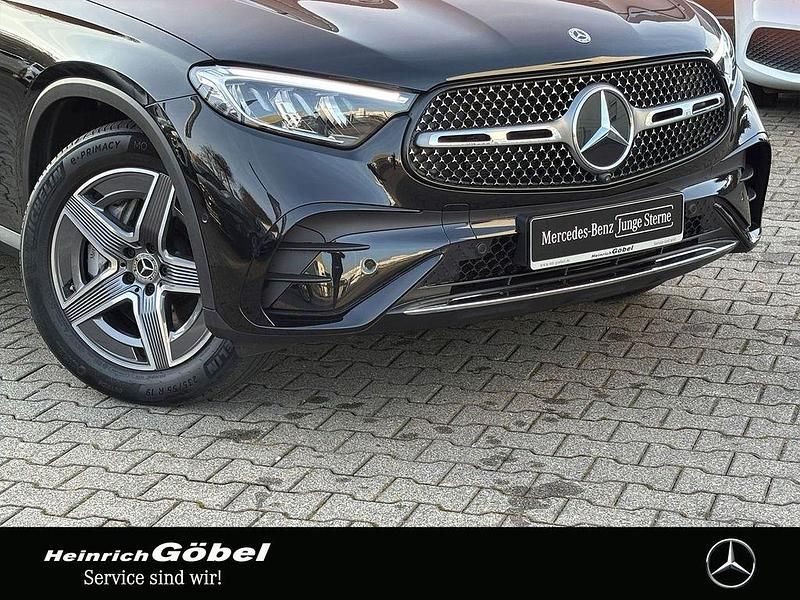 Gebraucht Mercedes GLC450 AMG 367 PS (269 kW) 2025 Lack obsidianschwarz SUV