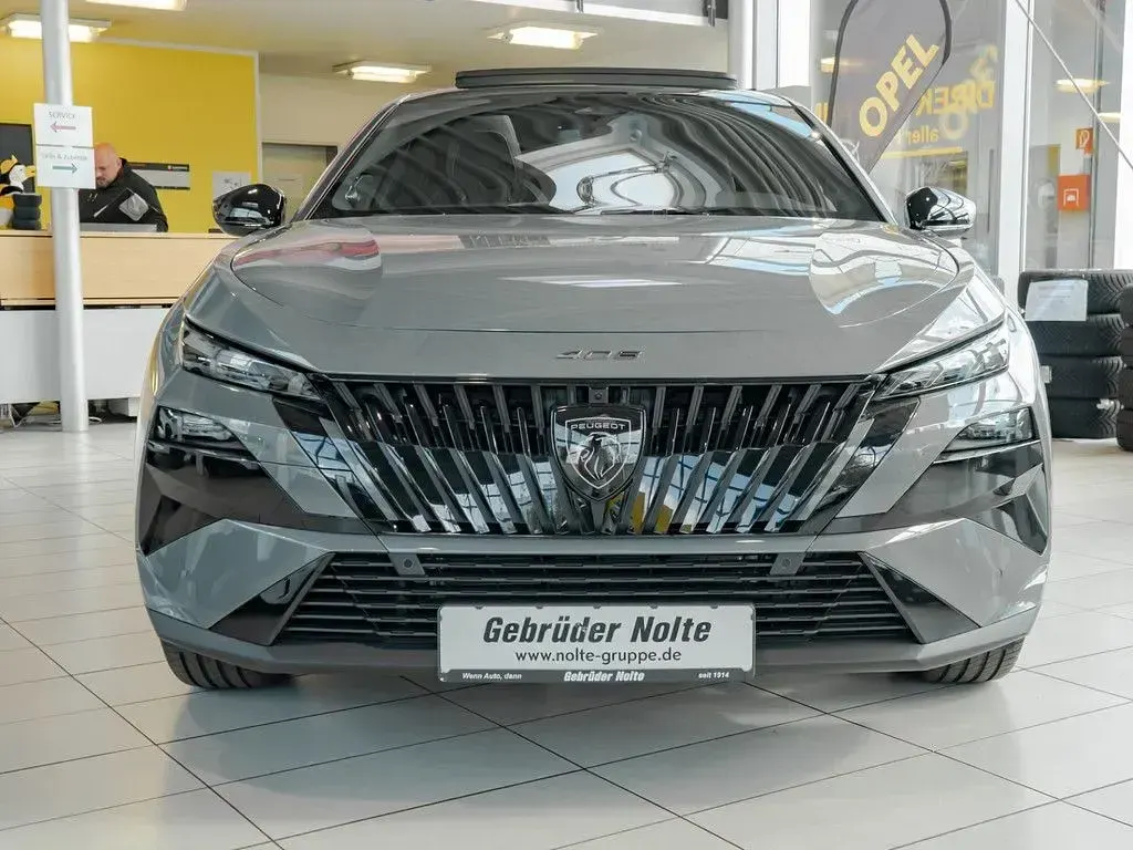 Neu Peugeot 408 GT 145 PS (106 kW) 2026 Grau / SUV