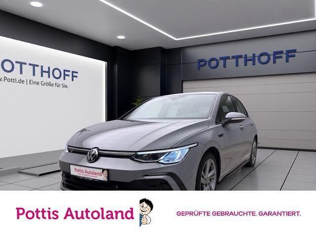 Grau Gebraucht 2022 VW Golf VIII R-line Limousine | 22.177 € (Guter Preis) - Bild 1/4