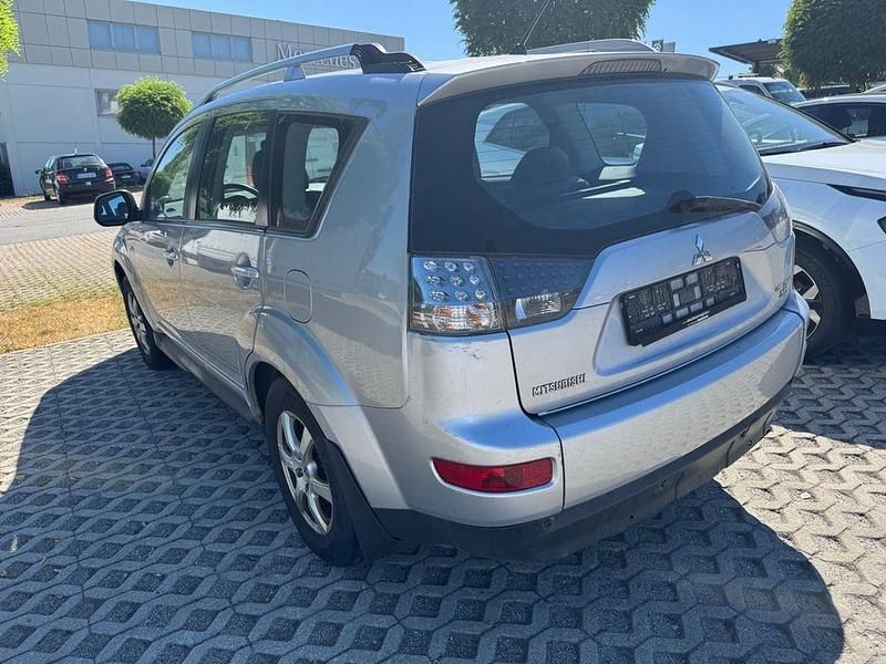 Gebraucht Mitsubishi Outlander Inform 170 PS (125 kW) 2010 Silber SUV
