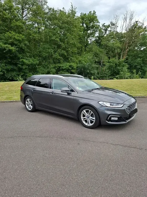 Gebraucht Ford Mondeo Titanium 190 PS (139 kW) 2019 Grau Limousine