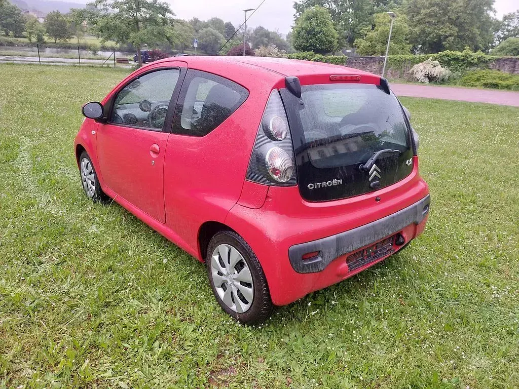 Gebraucht Citroën C1 SELECTION 68 PS (50 kW) 2011 Rot Kleinwagen