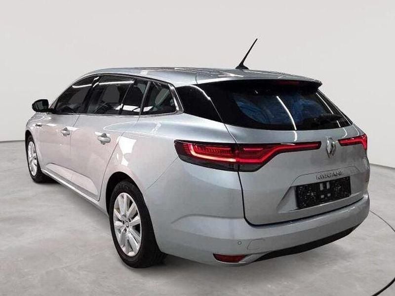 Gebraucht Renault Mégane IV Equilibre 116 PS (85 kW) 2023 Silber Limousine