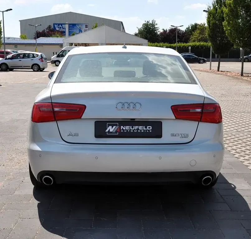Gebraucht Audi A6 Ambiente 245 PS (180 kW) 2013 Silber Limousine