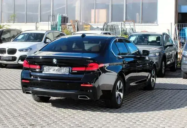 Gebraucht BMW 520 Performance 190 PS (139 kW) 2023 Schwarz Limousine