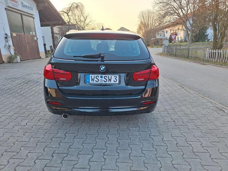 Gebraucht BMW 318 136 PS (100 kW) 2019 Schwarz Kombi