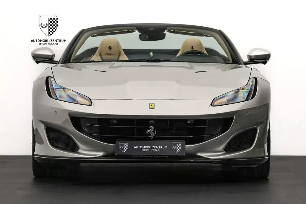 Gebraucht Ferrari Portofino 600 PS (441 kW) 2019 Silber Cabrio