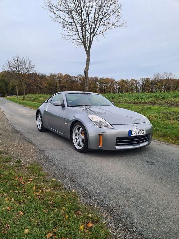 Grau Gebraucht 2008 Nissan 350Z Pack Coupé | 17.900 € (Guter Preis) - Bild 1/4