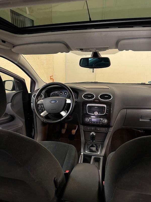 Gebraucht Ford Focus 125 PS (91 kW) 2007 Schwarz Kombi