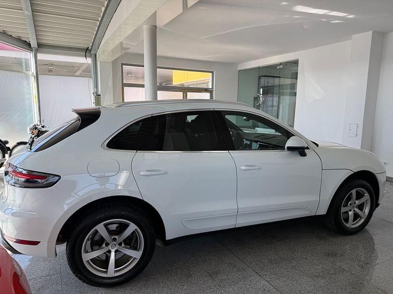 Gebraucht Porsche Macan 245 PS (180 kW) 2020 Weiß SUV
