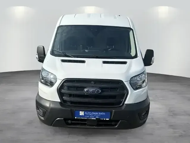 Gebraucht Ford Transit Trend 165 PS (121 kW) 2025 Weiß Van