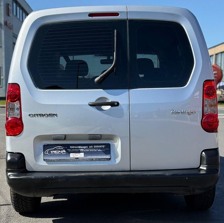 Gebraucht Citroën Berlingo 90 PS (66 kW) 2010 Silber Van / Kleinbus