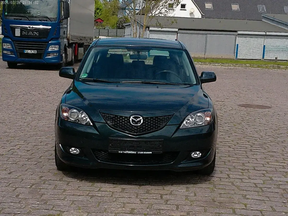Usata Mazda 3 Active 105 CV (77 kW) 2006 Verde Utilitaria