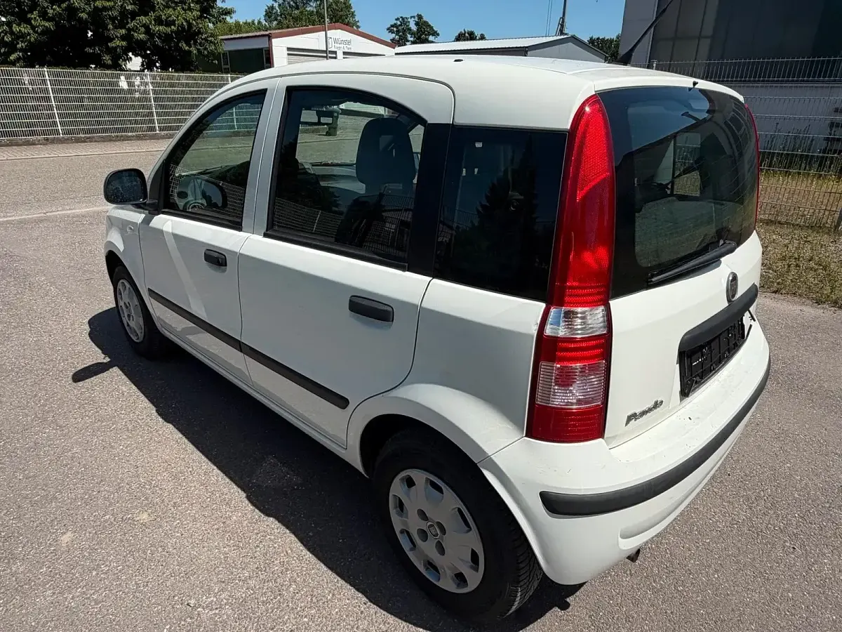 Używany Fiat Panda 70 KM (51 kW) 2012 Biały Hatchback