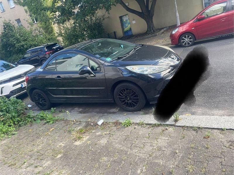 Schwarz Gebraucht 2009 Peugeot 207 CC Platinum Cabrio | 3.800 € (Guter Preis) - Bild 1/3