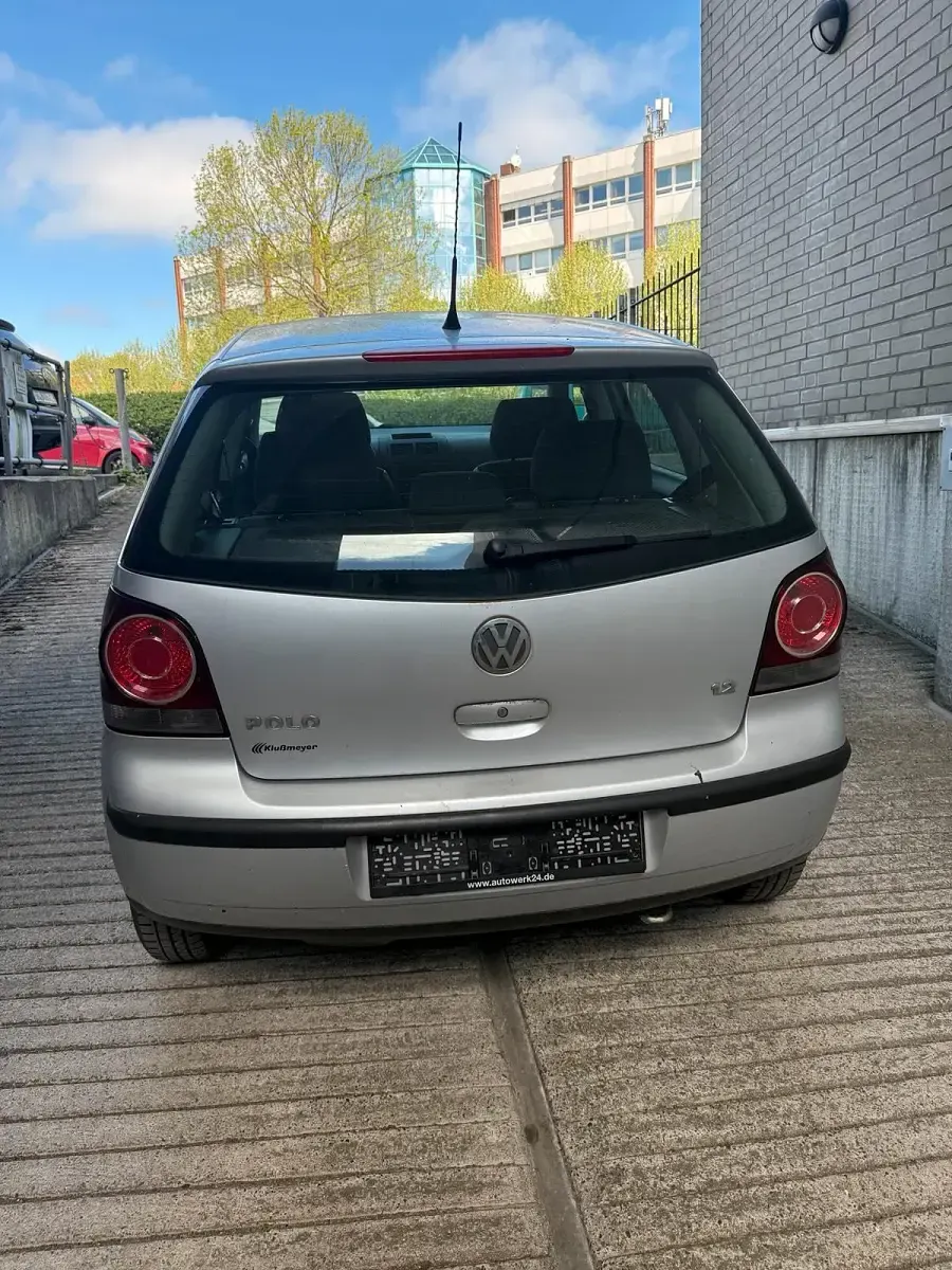 Gebraucht VW Polo 64 PS (47 kW) 2006 Silber Kleinwagen
