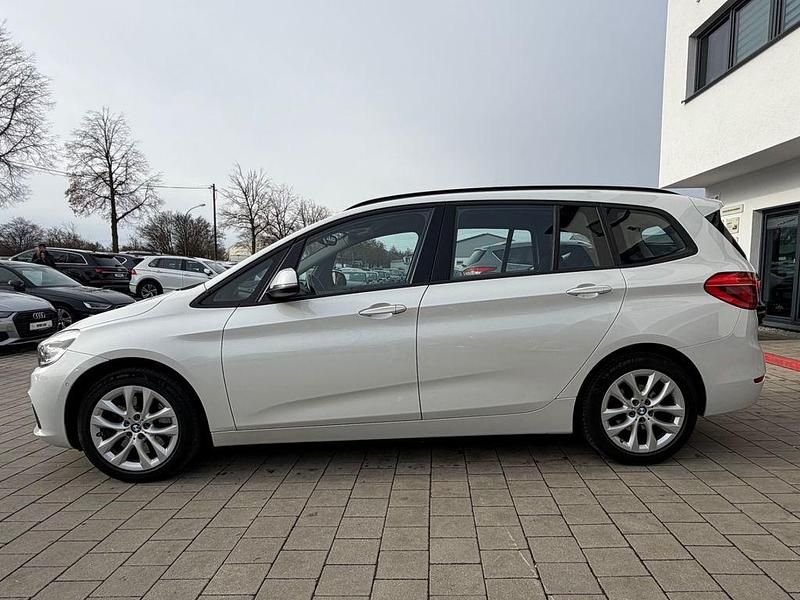 Gebraucht BMW 220 Advantage 190 PS (139 kW) 2016 Weiß Van / Kleinbus