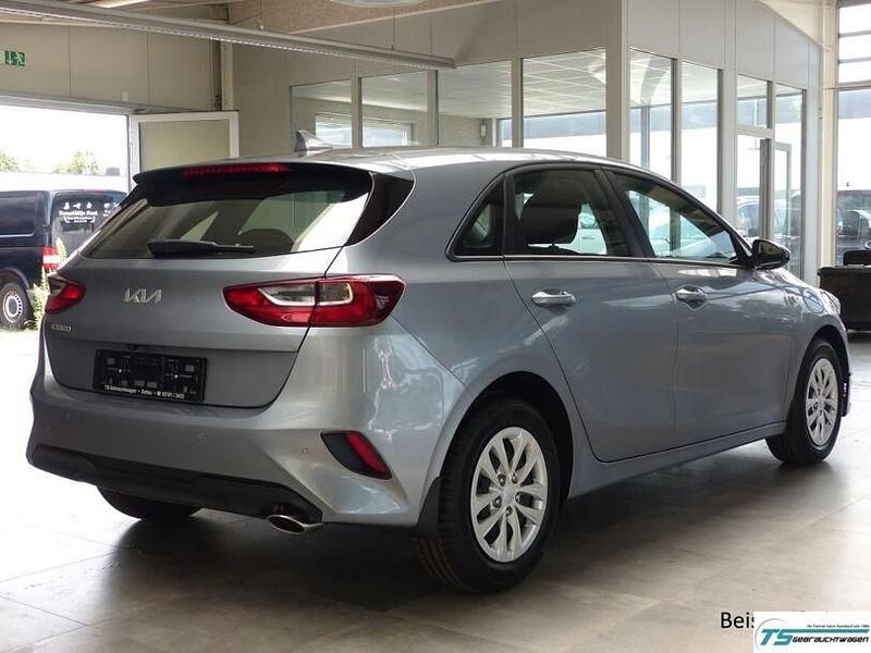 Novo Kia Ceed 140 HP (102 kW) 2025 Verschiedene Citadino