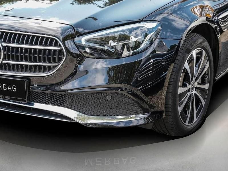 Gebraucht Mercedes E300 Avantgarde 306 PS (225 kW) 2022 Obsidianschwarz Kombi