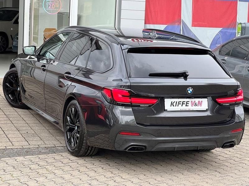 Gebraucht BMW 540 M Sport 340 PS (250 kW) 2022 Sophistograu brillanteffekt me Kombi