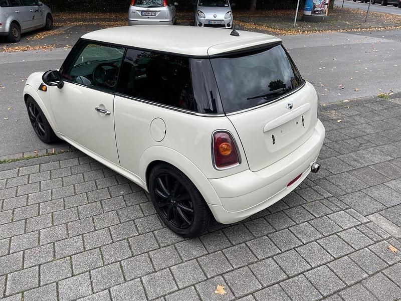 Second-hand Mini ONE 95 CP (69 kW) 2007 Alb Hatchback