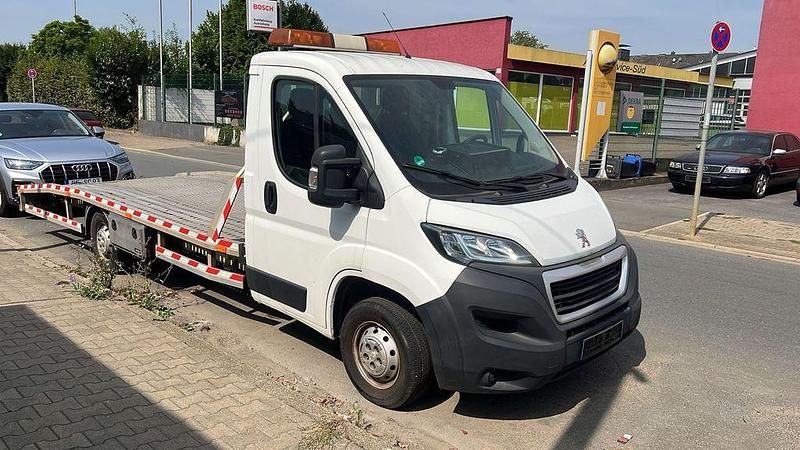 Weiß Gebraucht 2018 Peugeot Boxer Van | 14.700 € (Teuer) - Bild 1/4