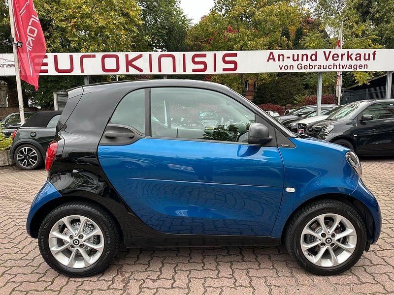 Schwarz Gebraucht 2019 Smart ForTwo Coupé Passion Kleinwagen | 15.700 € (Fairer Preis) - Bild 1/4