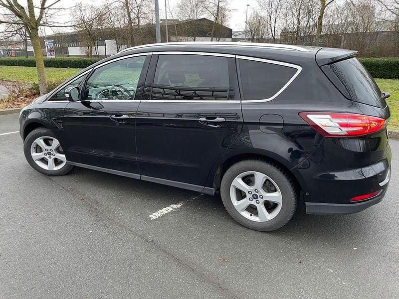 Gebraucht Ford S-MAX S 150 PS (110 kW) 2017 Schwarz Van / Kleinbus