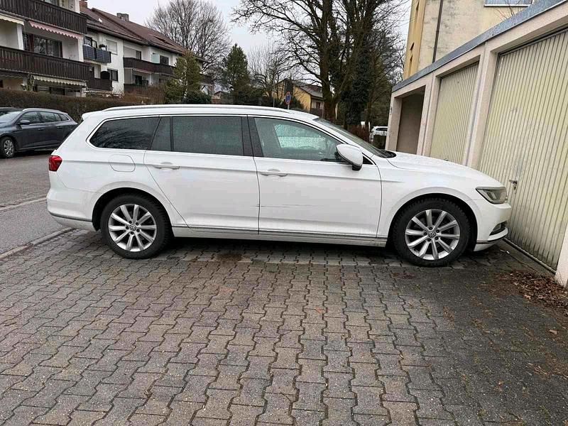 Gebraucht VW Passat Highline 150 PS (110 kW) 2017 Weiß Kombi