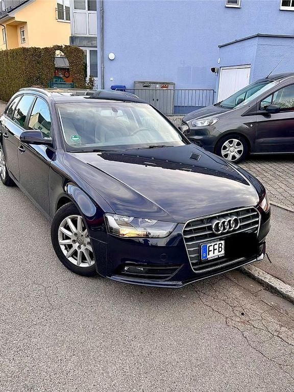 Gebraucht Audi A4 Ambiente 150 PS (110 kW) 2014 Blau Kombi
