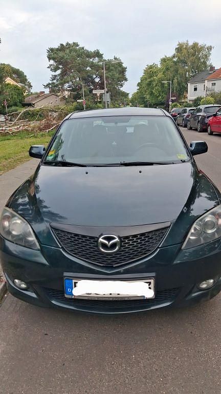 Grau Gebraucht 2006 Mazda 3 Inclusive Limousine | 1.200 € (Superpreis) - Bild 1/4