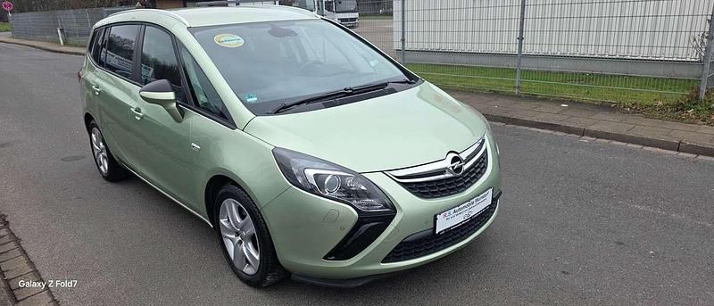 Gebraucht Opel Zafira Tourer Edition 131 PS (96 kW) 2012 Fresh mint Van / Kleinbus
