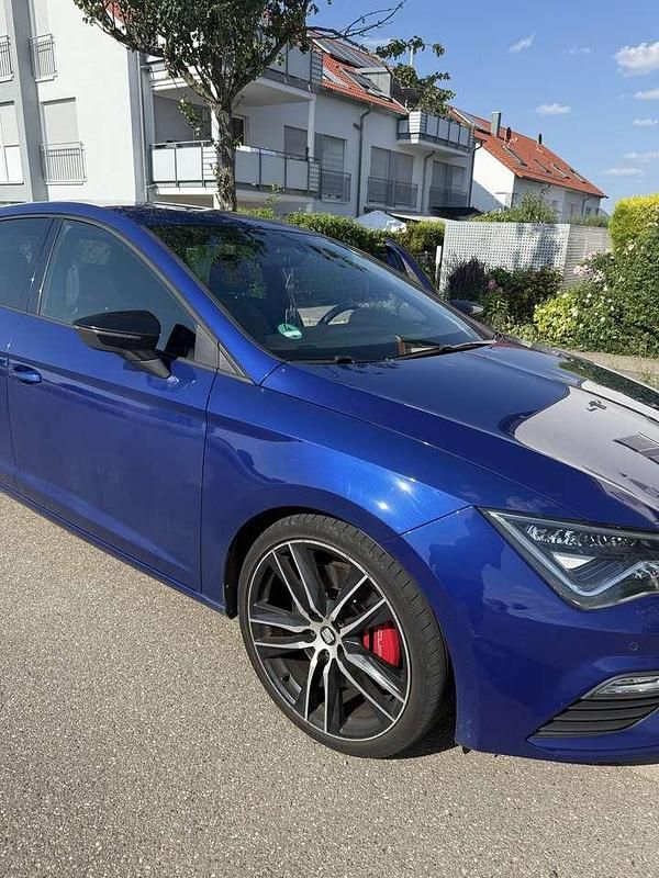 Second-hand Seat Leon CUPRA 300 CP (220 kW) 2018 Berlinǎ
