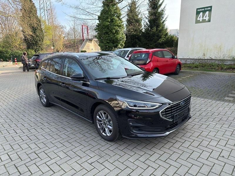 Gebraucht Ford Focus Titanium 116 PS (85 kW) 2025 Schwarz Kombi