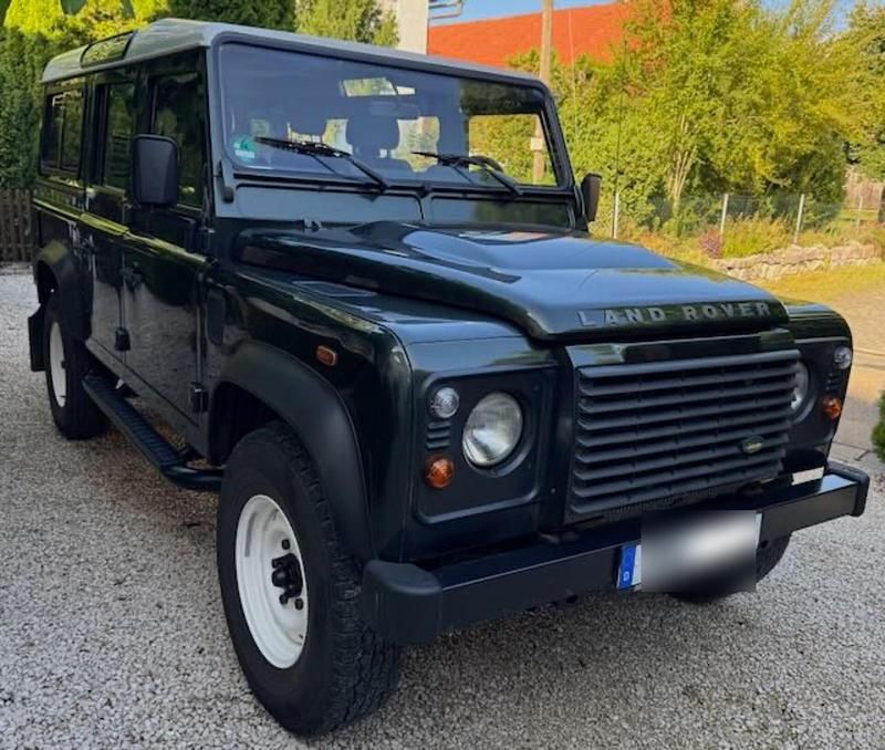Grün Gebraucht 2007 Land Rover Defender SUV | 28.900 € - Bild 1/4