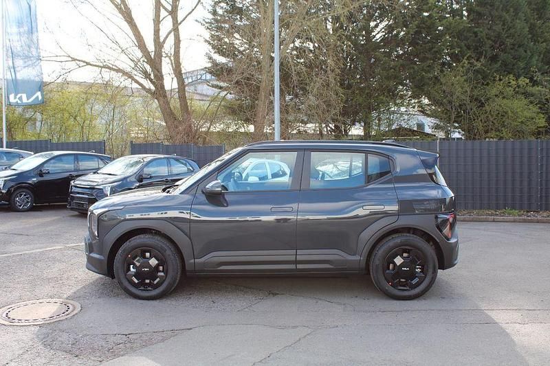 Neu Kia EV2 Air 108 kW (147 PS) 2026 Grau SUV