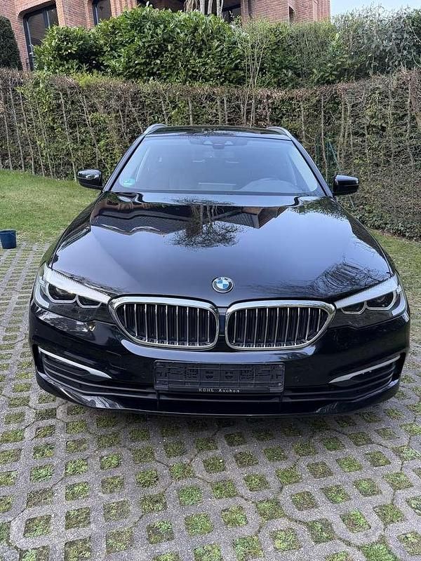 Gebraucht BMW 520 190 PS (139 kW) 2019 Schwarz Kombi