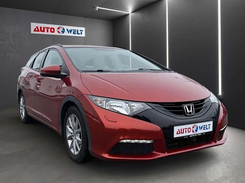 Gebraucht Honda Civic 141 PS (103 kW) 2014 Rot Kombi