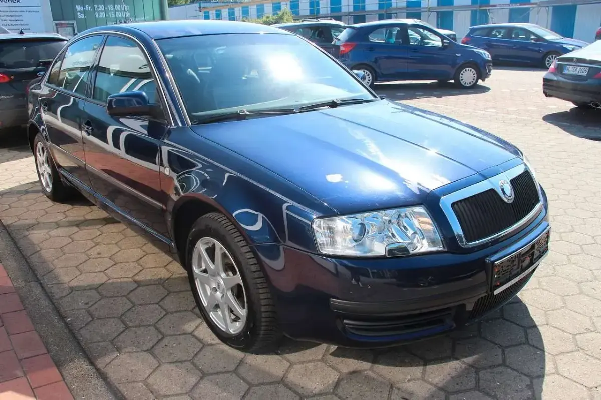 Gebraucht Skoda Superb 116 PS (85 kW) 2003 Blau Limousine